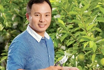 雷科鄭再興董事長捐助國立中山大學管學院「農村創新、公益轉型」計畫。