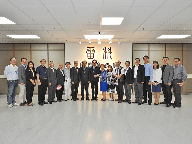 打造國際級會議空間，國立中山大學管院「雷科廳」正式啟用。