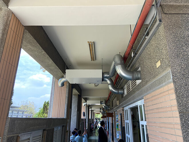 雷科鄭再興董事長贊助嘉義市國小。